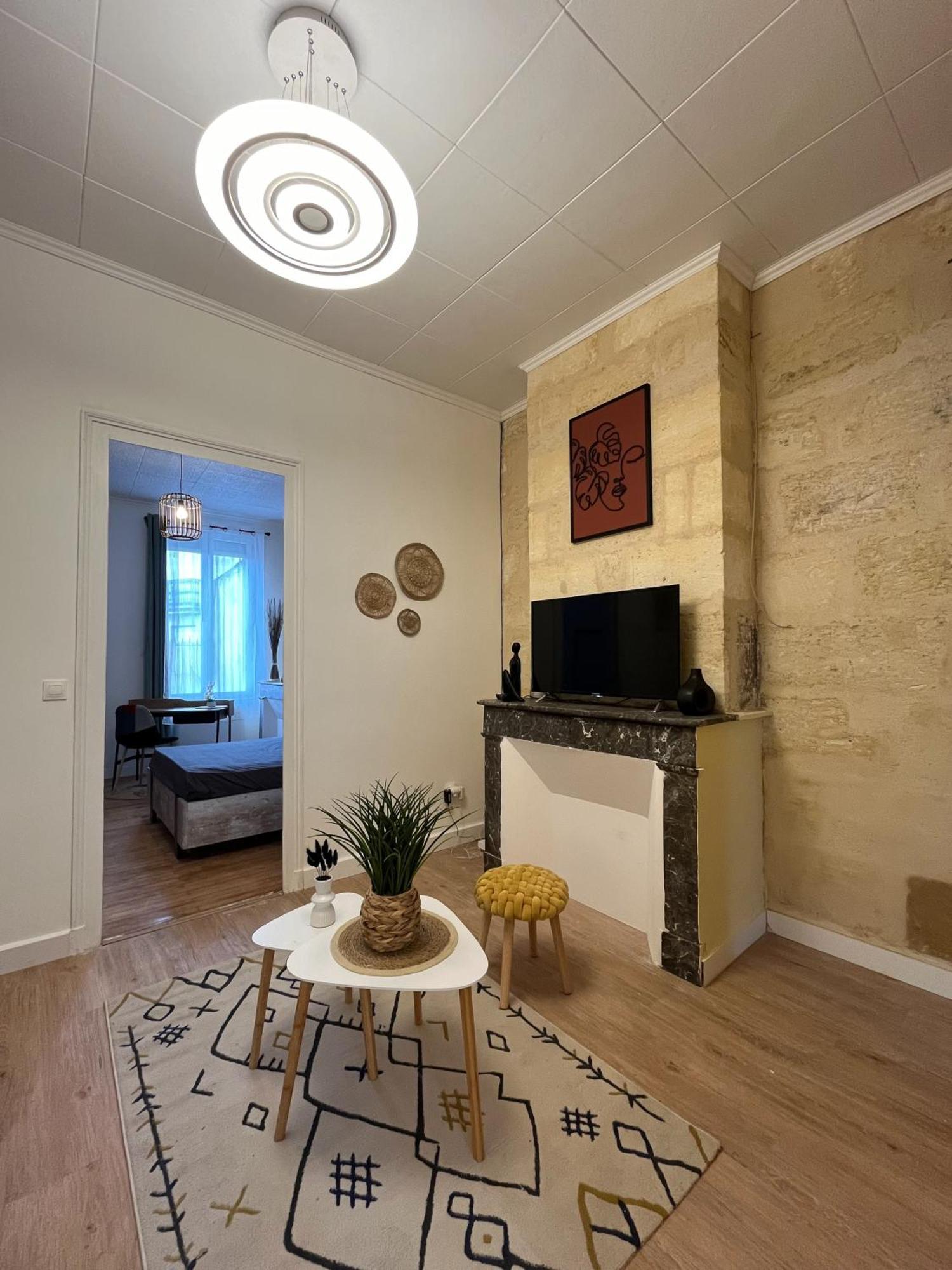 Echoppe Typique Avec Terrasse Villa Talence Exterior foto