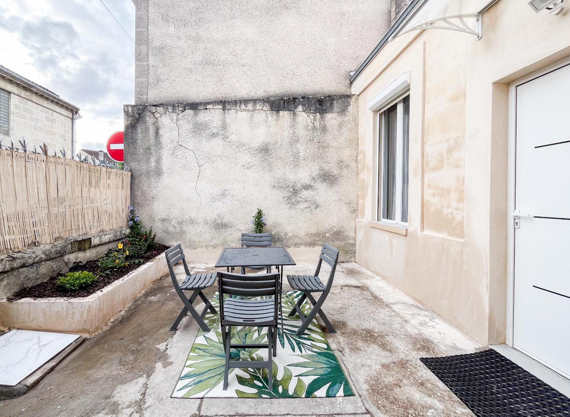 Echoppe Typique Avec Terrasse Villa Talence Exterior foto